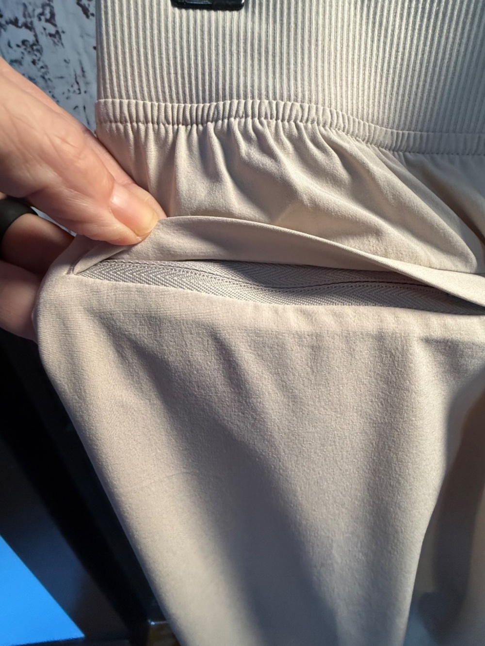 *NWOT* Athleta Brooklyn Mid-rise Ankle Pant. Size 10/T. Color Abalone. - Picture 8 of 12